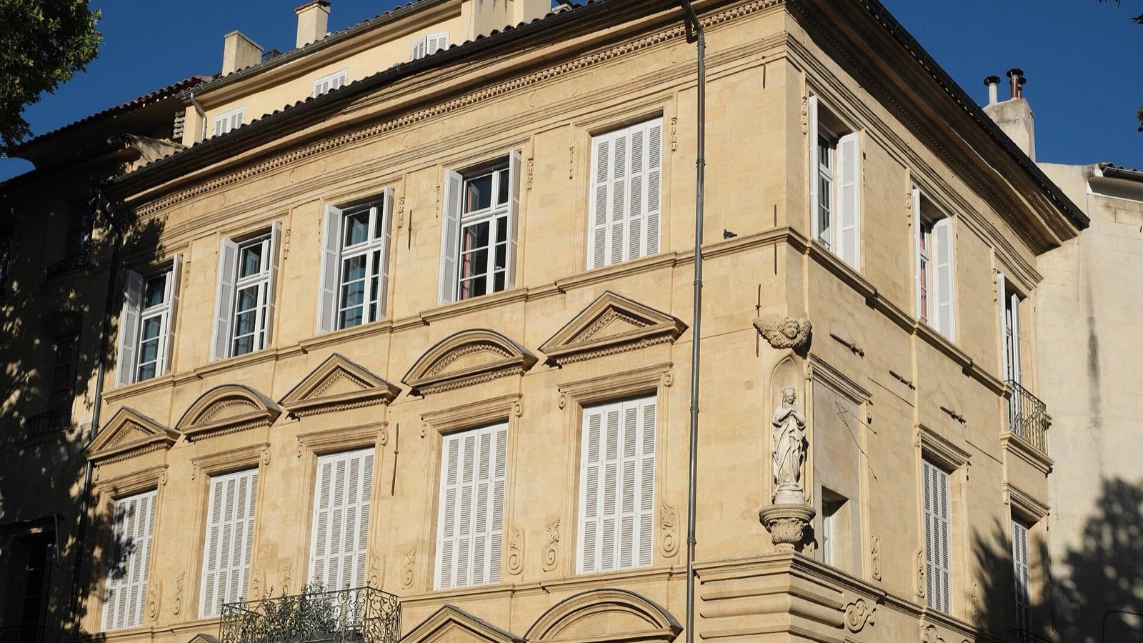 La statue, à Aix-en-Provence