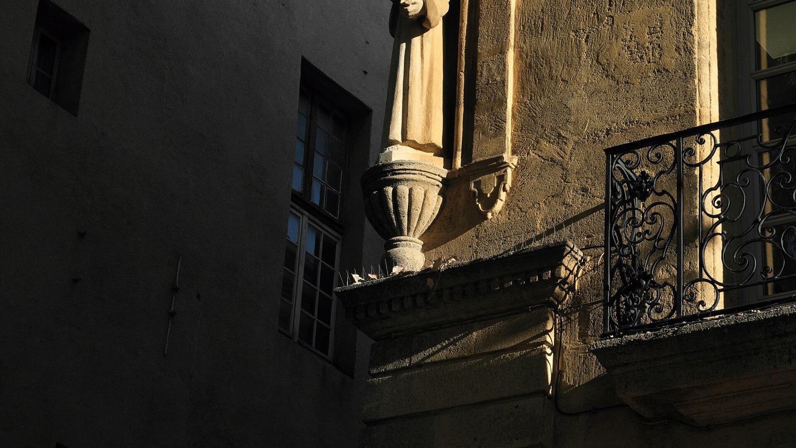 Fontaine à sec sur le cours Mirabeau à Aix-en-Provence pendant les restrictions d'eau