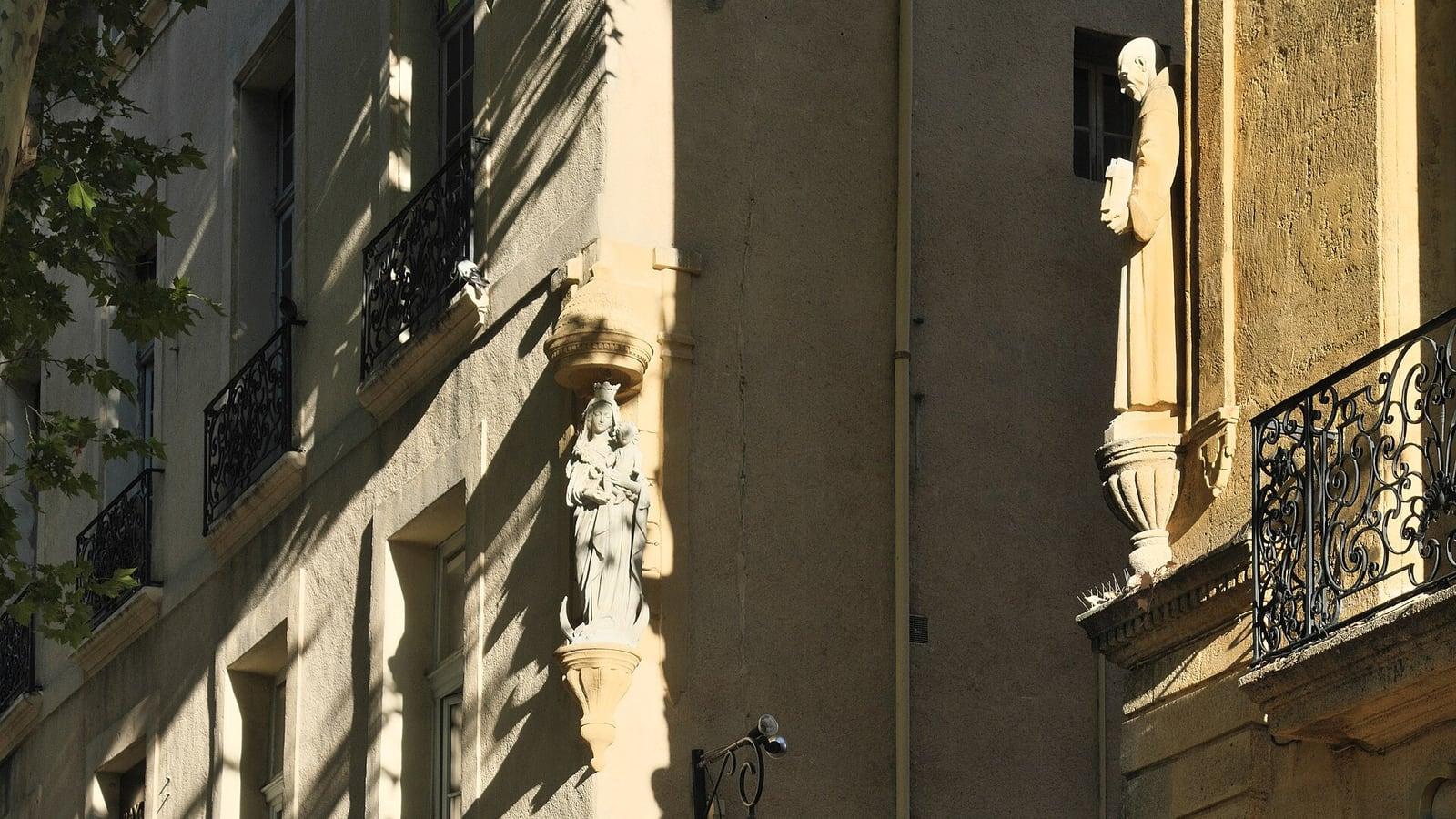 Le cours Mirabeau à Aix-en-Provence, à quelques pas du musée Granet