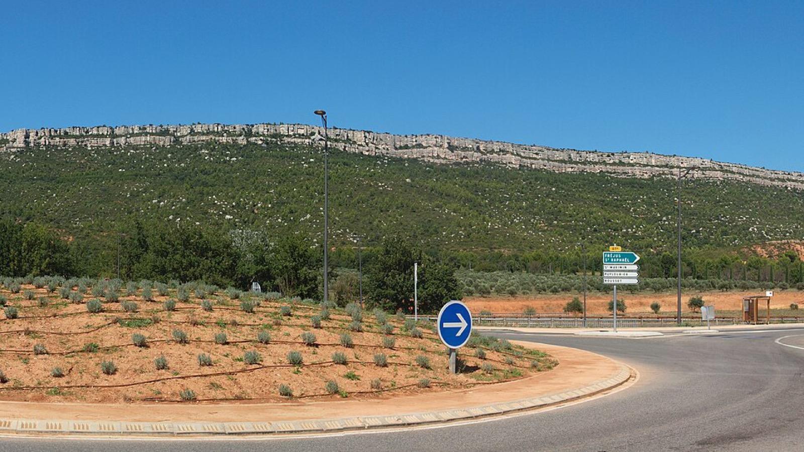 Vue de Châteauneuf-le-Rouge