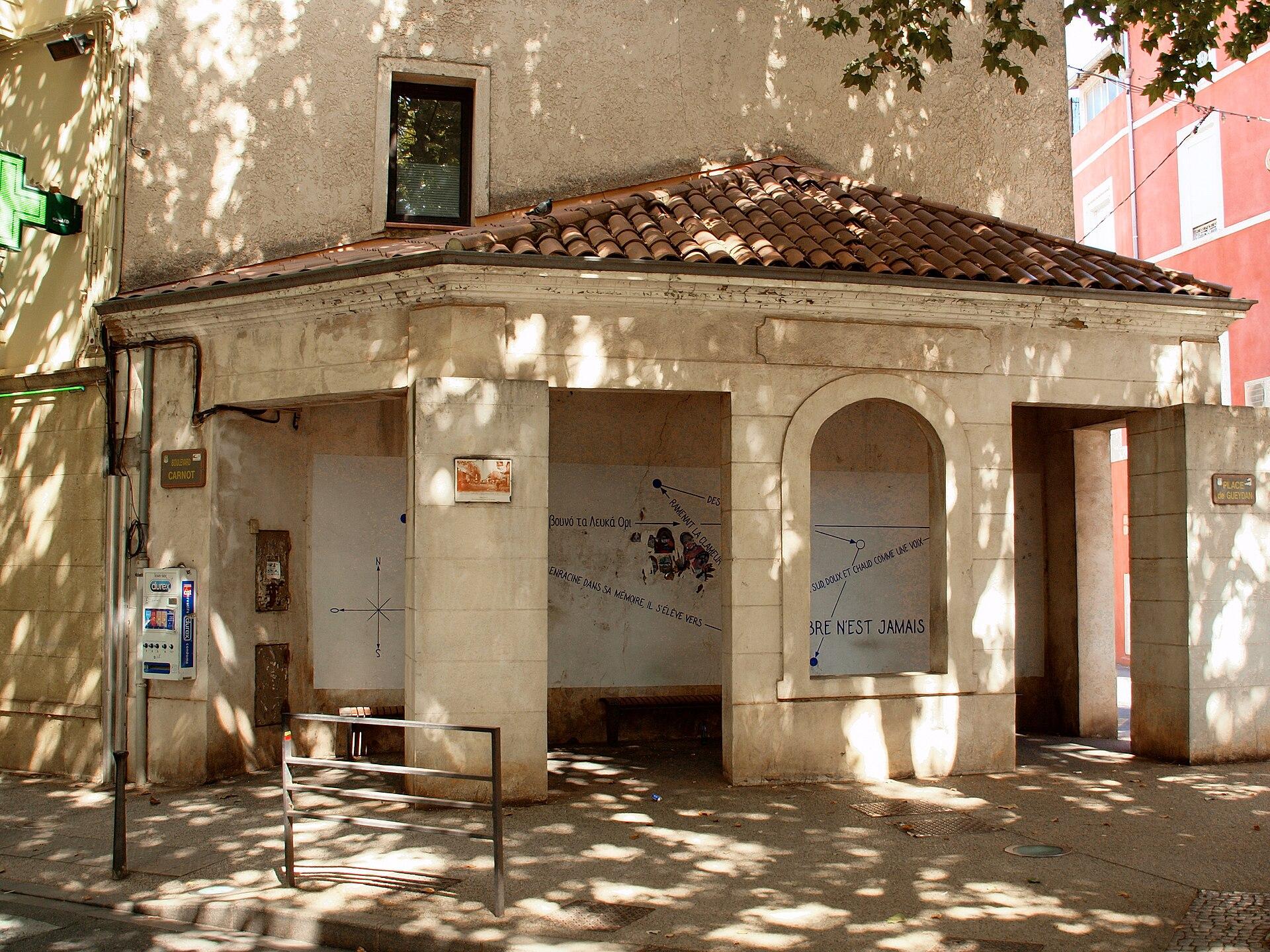 La place Gueydan, dans le centre-ville de Gardanne