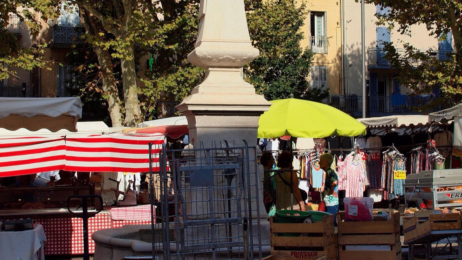 La fontaine de la place de la République, à Gardanne