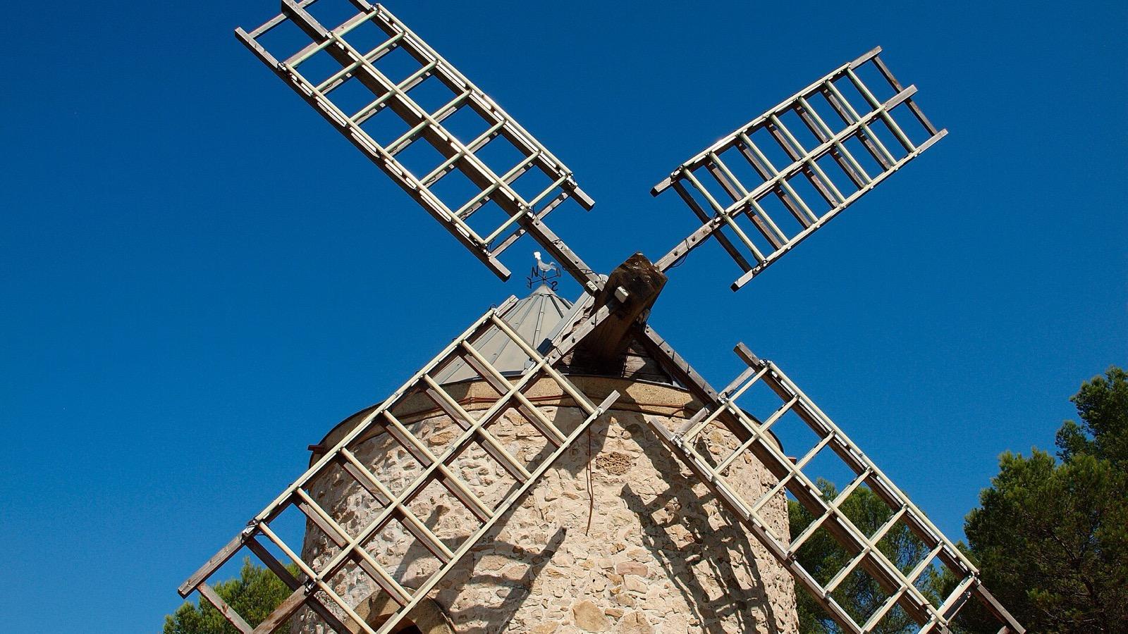 La place Gueydan, dans le centre de Gardanne