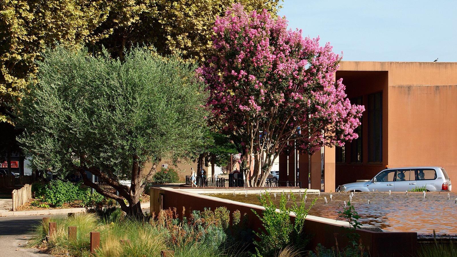 La fontaine de l'avenue des Écoles, à Gardanne
