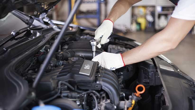 Une voiture au contrôle technique