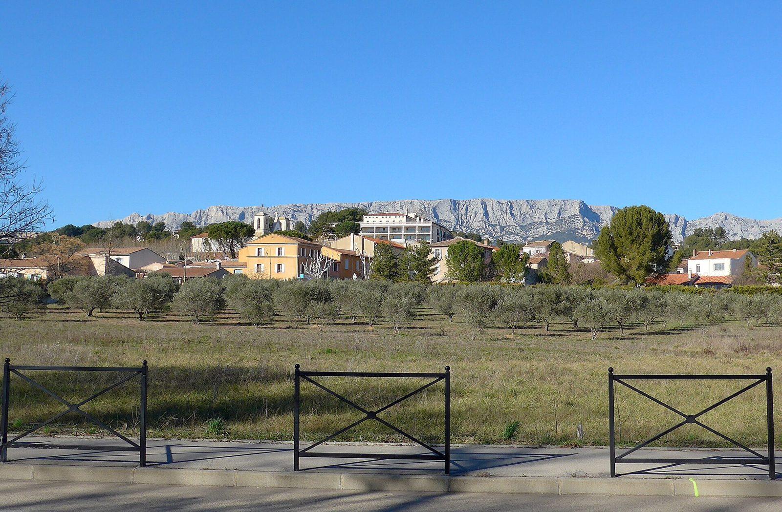 Le village de Rousset