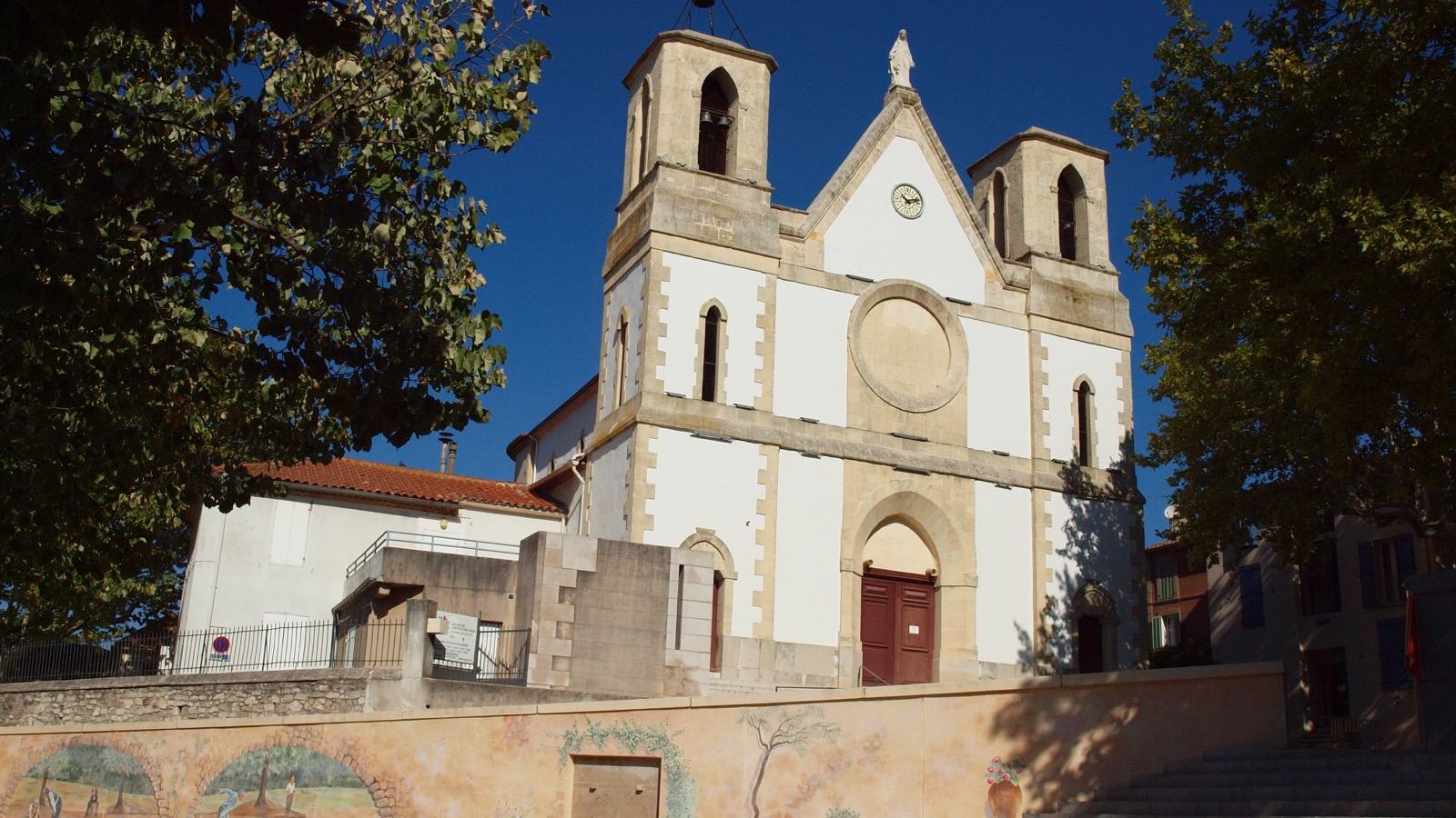 L'église, à Rousset