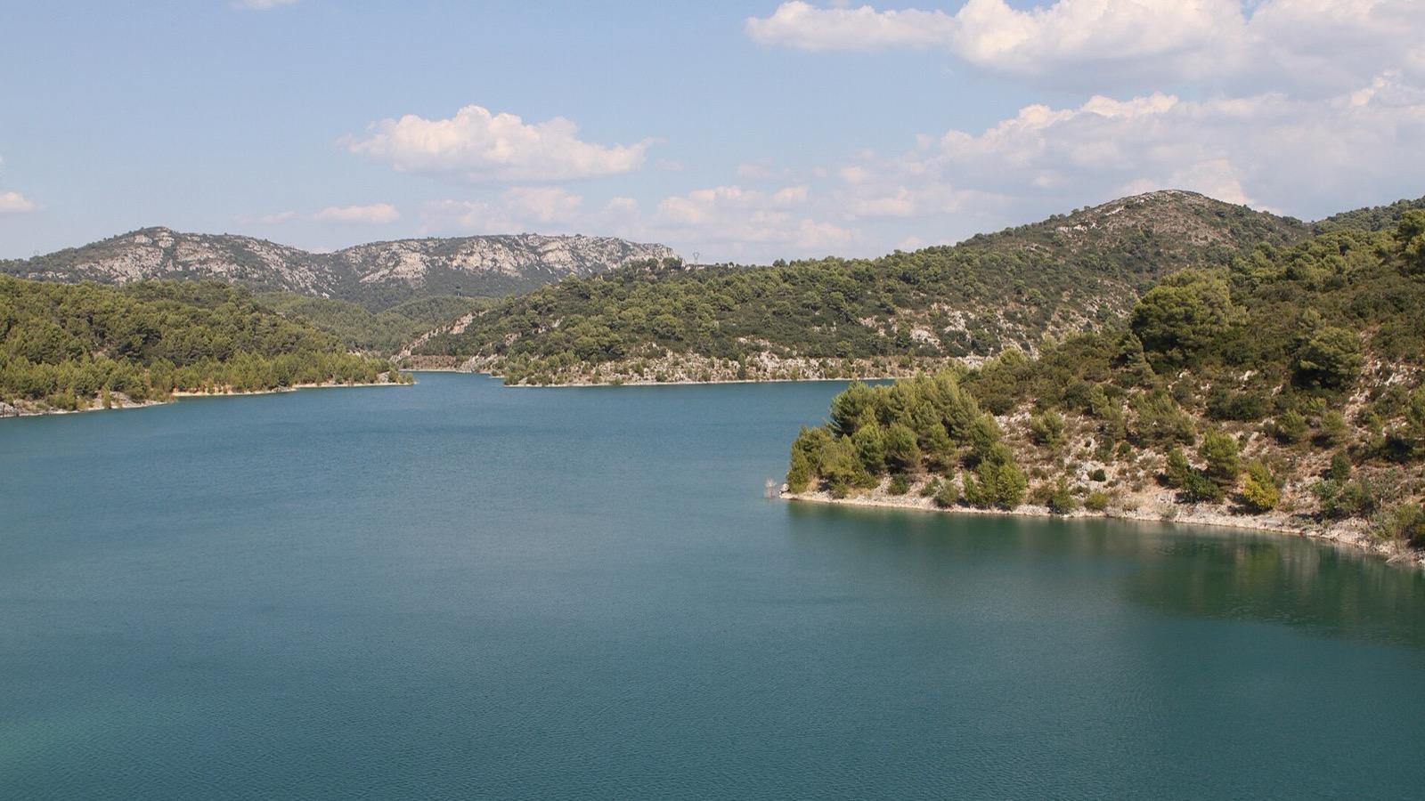 Le barrage de Bimont, à Saint-Marc-Jaumégarde