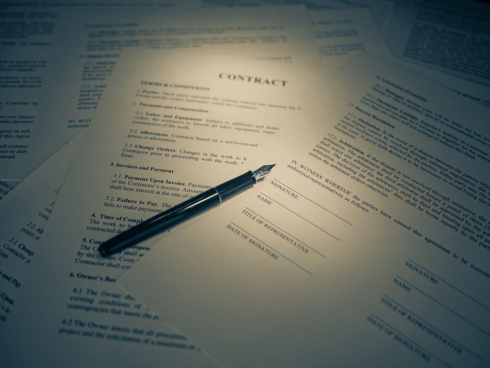 La signature d'un contrat