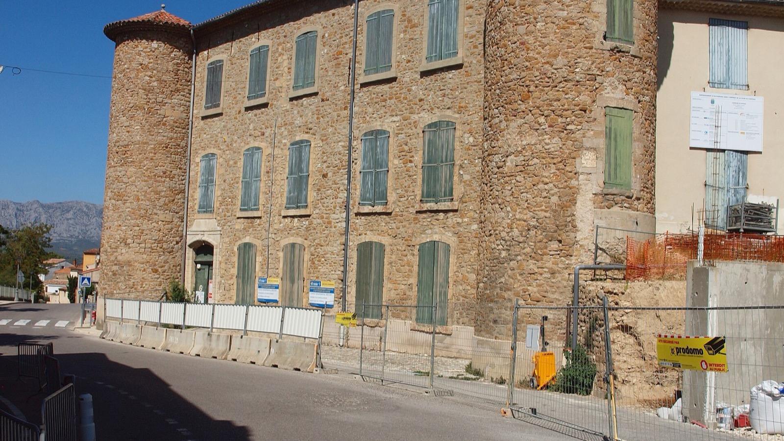 Le château, à Peynier