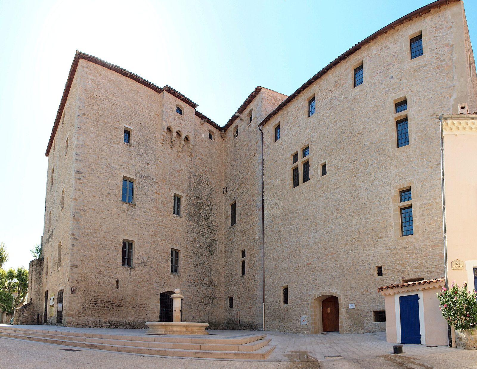 Le château de Trets